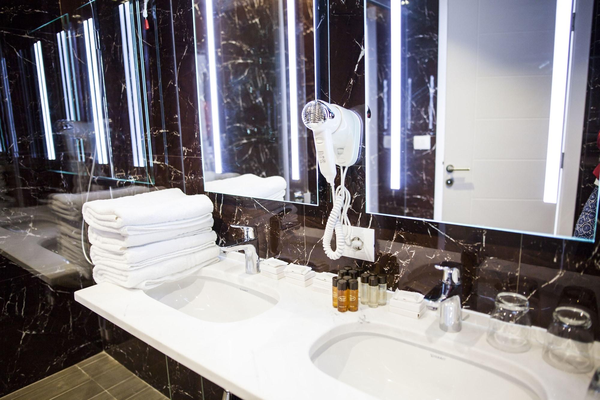 Prestige Resort Durres Qerret Екстериор снимка