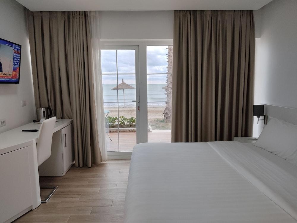 Prestige Resort Durres Qerret Екстериор снимка