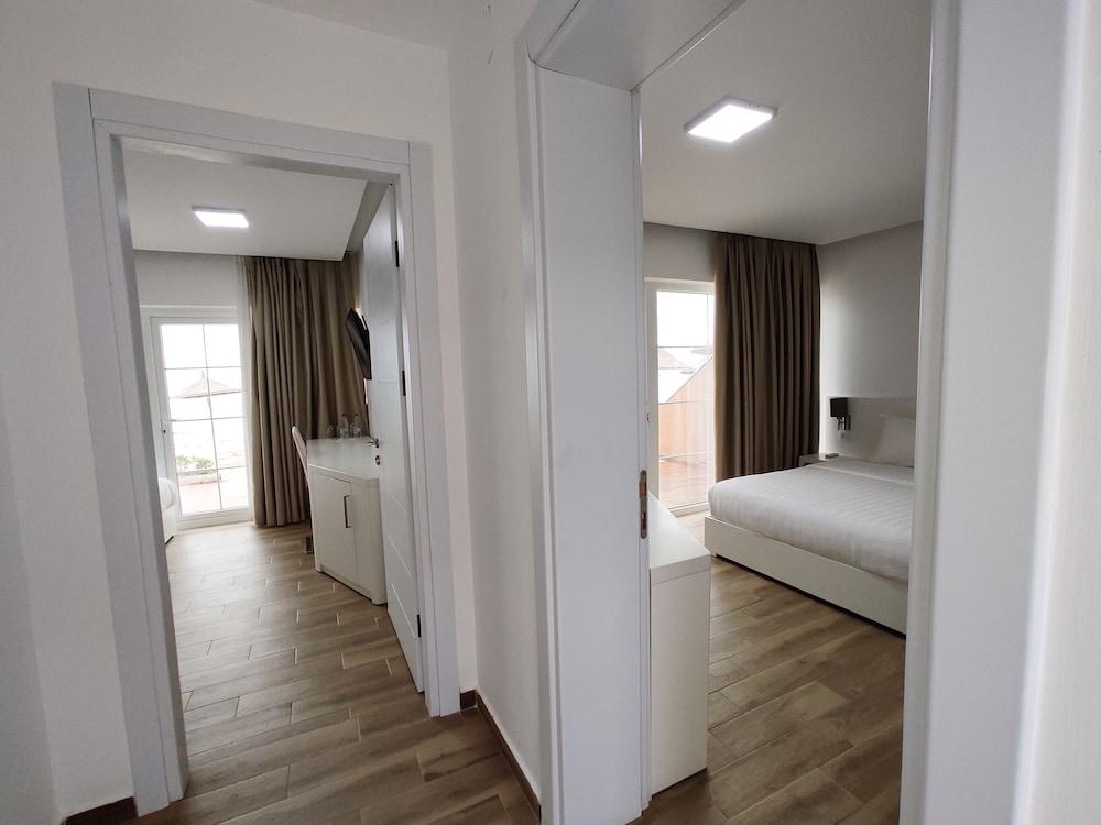 Prestige Resort Durres Qerret Екстериор снимка